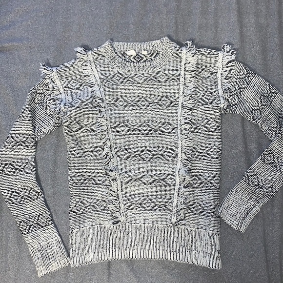 GAP Wool-Blend Fringe Crewneck Sweater - Picture 1 of 5